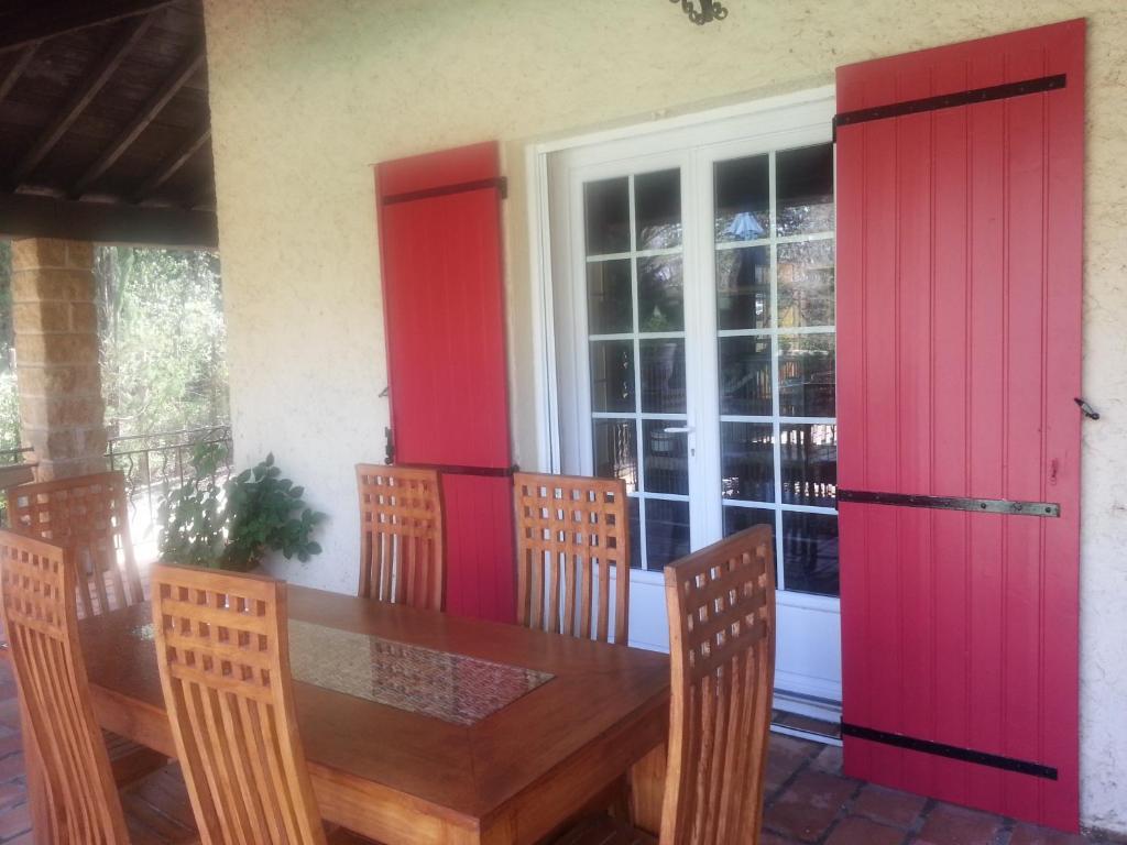 La Combe Joseph Bed & Breakfast Remoulins Dış mekan fotoğraf